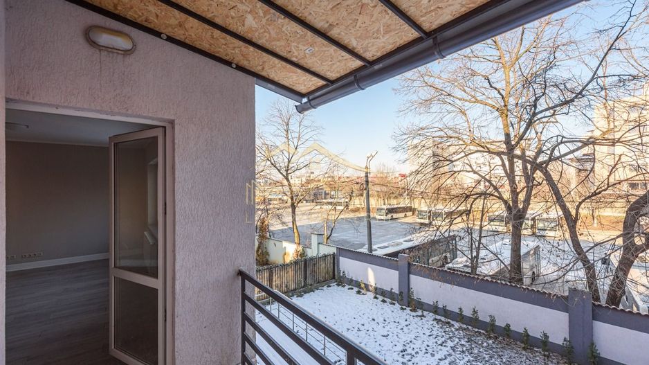 Vila ***400mp*** + Curte Proprie // zona Aviației - Poză 11