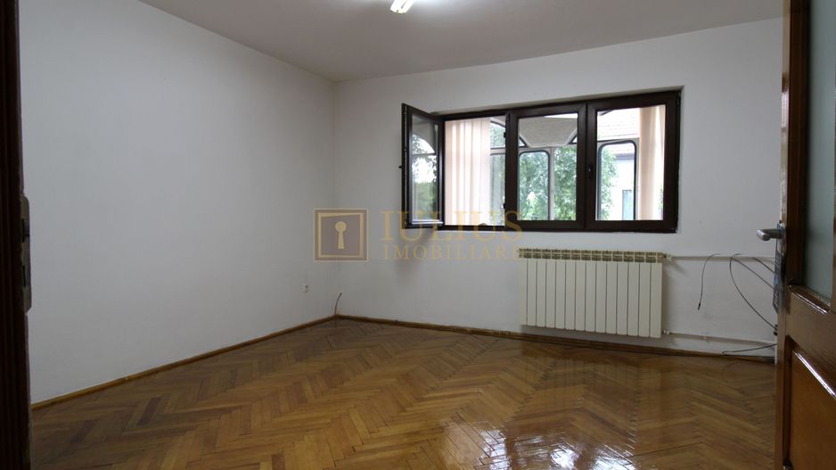 Spatiu de 135 mp la parter, ideal pentru spatiu comercial sau birouri - Poză 2