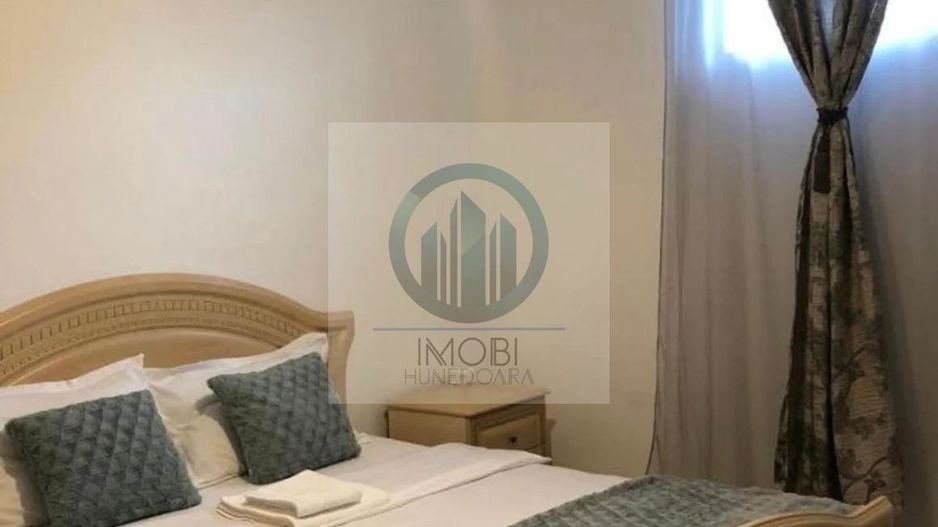 Investiție sigura, zona excelenta–Pensiune funcționala, Str.Horea Deva - Poză 4