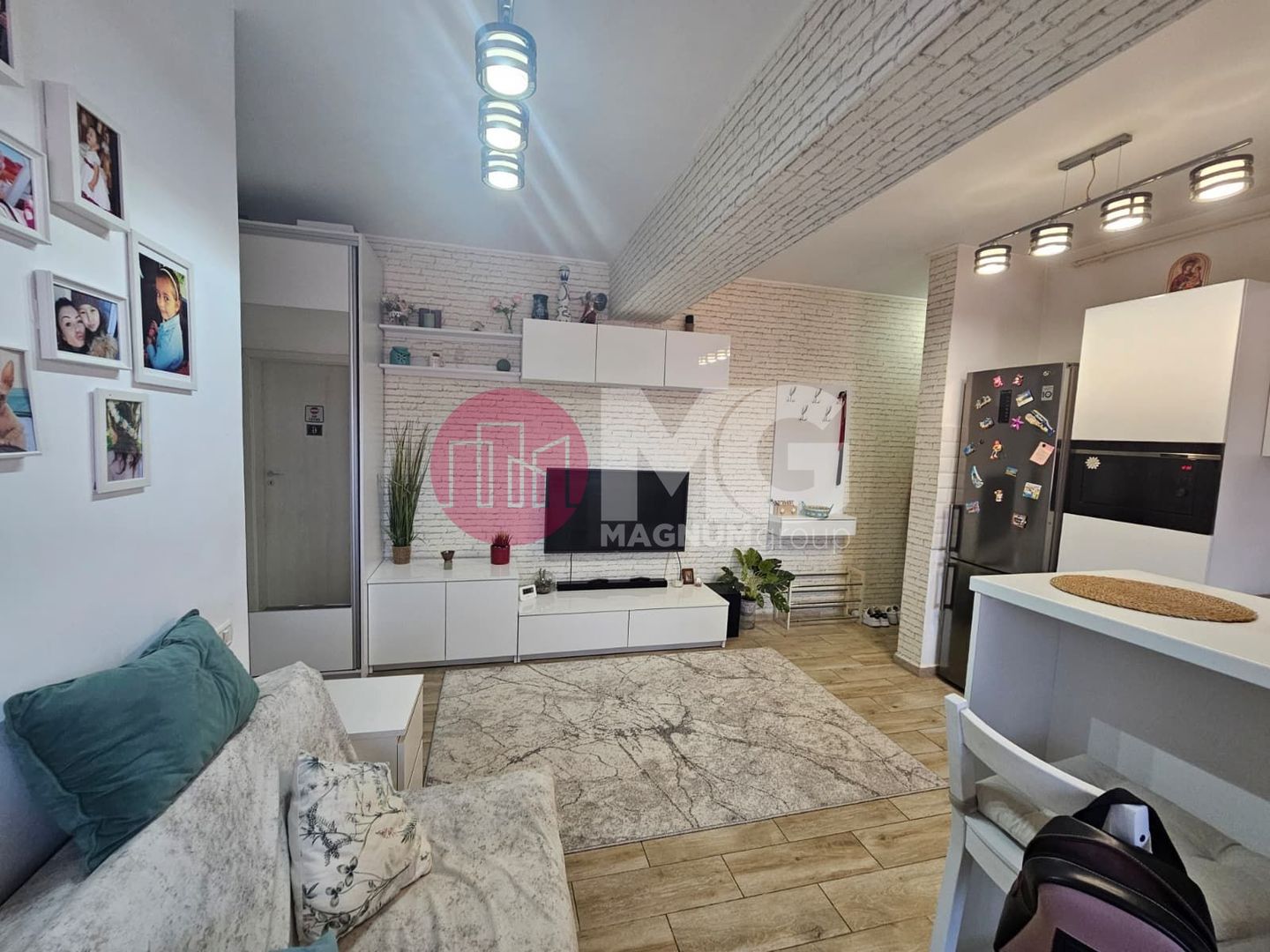 Apartament modern de vanzare 3 camere Popesti-Leordeni - Poză 1