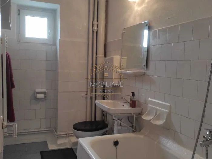 Apartament cu 2 camere (2 dormitoare) de închiriat - Poză 8