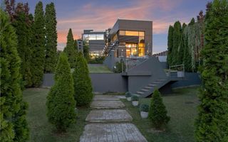 VILA EXCLUSIVISTA CU PISCINA IN SNAGOV - Poză 1