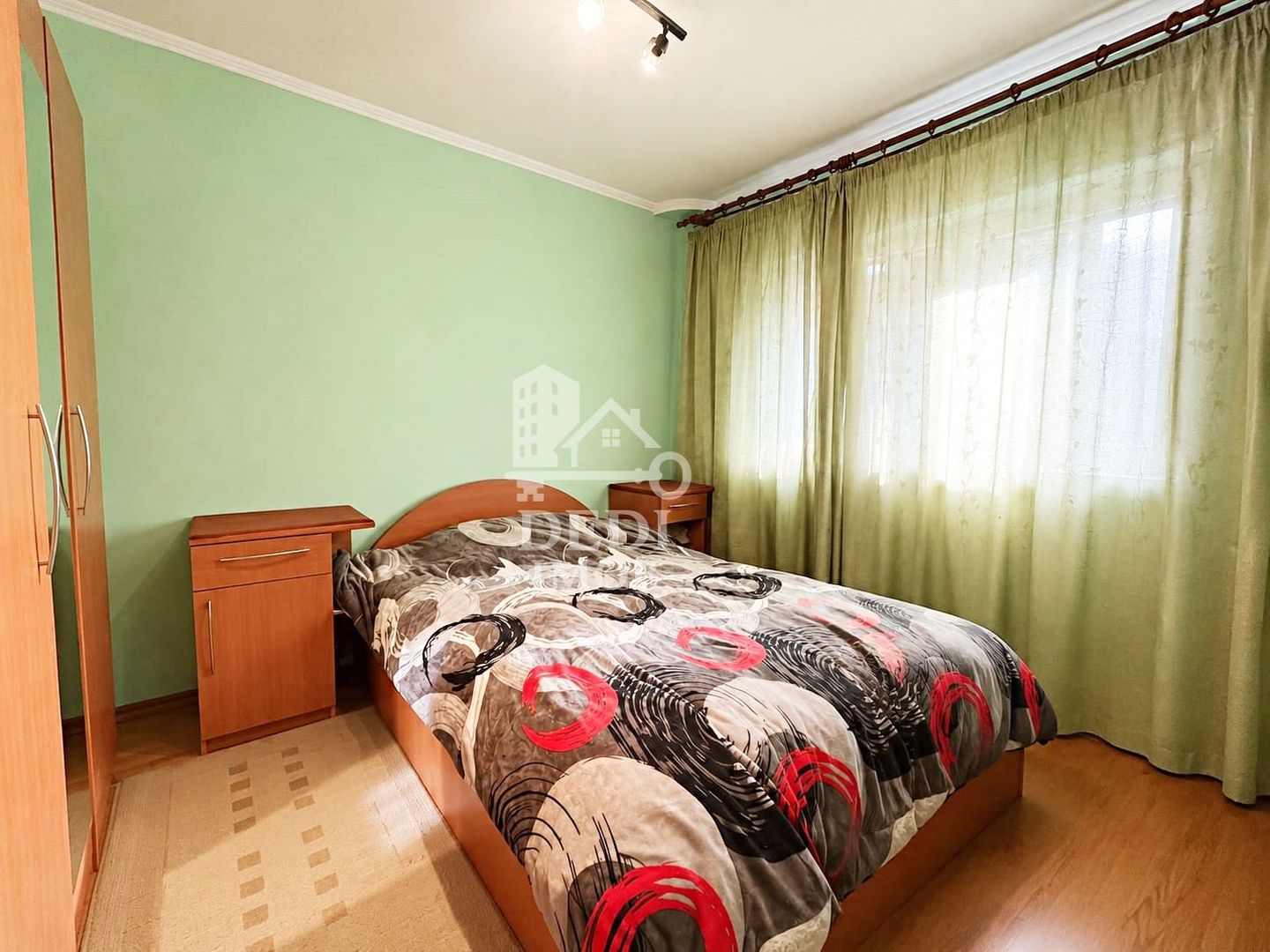 Apartament 3 camera de vânzare in zona Nufarul, Oradea - Poză 2