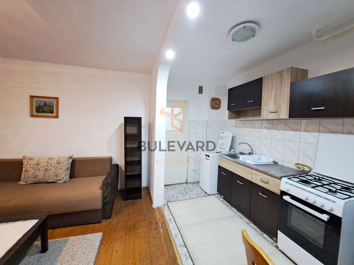 Garsoniera confort 1 + boxa de depozitare, in zona Minerva! - Poză 6