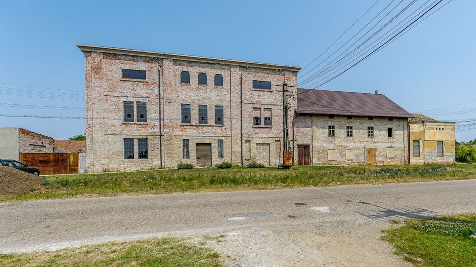 Clădire depozitare/producție pe 3 nivele, în Nădlac - Poză 14