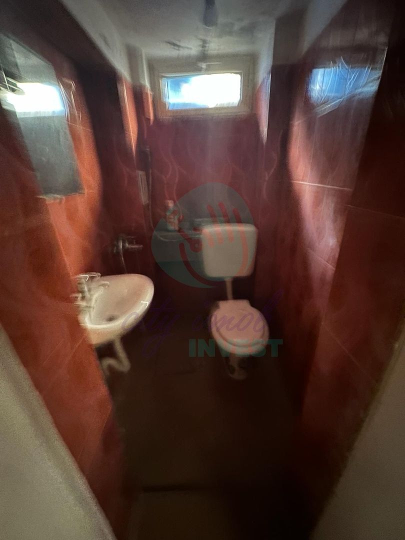 3 camere la vila in zona Calea Calarasilor - Poză 8