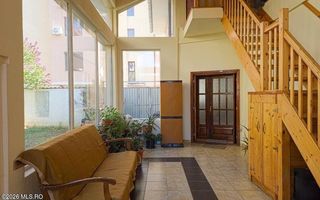 Lunei - Ion Neculce, 2 Apartamente. Mansarda 157 mp. Anexe, Lot 475 mp - Poză 3