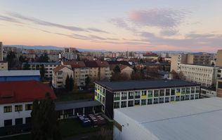Apartament decomandat cu 3 camere, 66 mp., Calea București