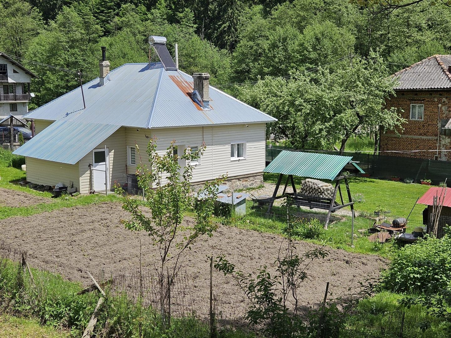 🏡 Casă de vânzare – Nucșoara, Argeș | Zonă montană | Teren 3000 mp - Poză 3