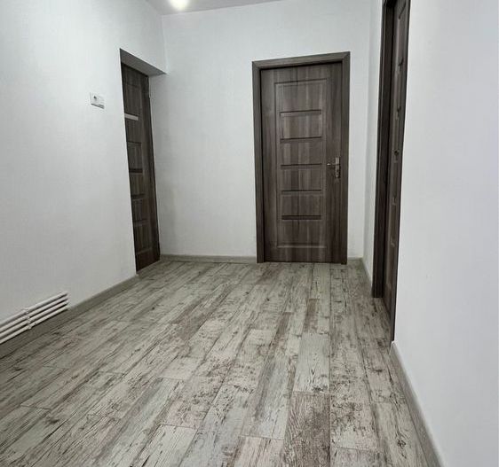 Apartament de vanzare - Poză 1