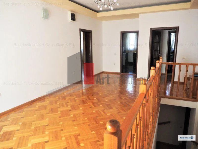 Vilă ultracentrală cu 6 camere – ideală pentru birouri sau activități comerciale - Poză 6