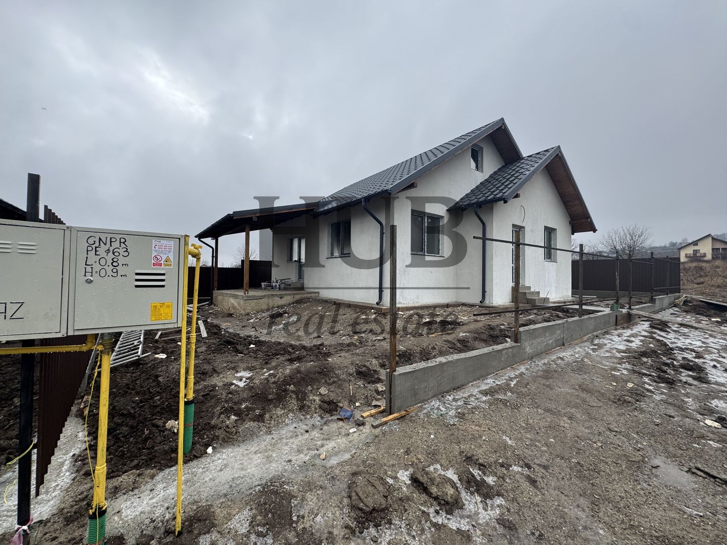 Casa NOUA | caramida | in Hemeius/Bacau | de vanzare - Poză 1