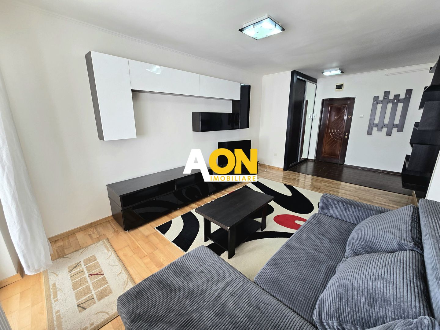 Apartament 2 Camere, Renovat Zona Cetate, Bloc cu Lift - Poză 2