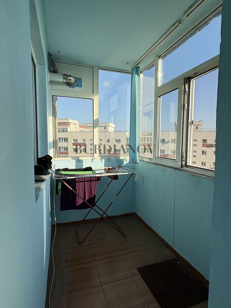 Apartament cu 3 camere - Centrală proprie - Metrou Apărătorii Patriei - Poză 12