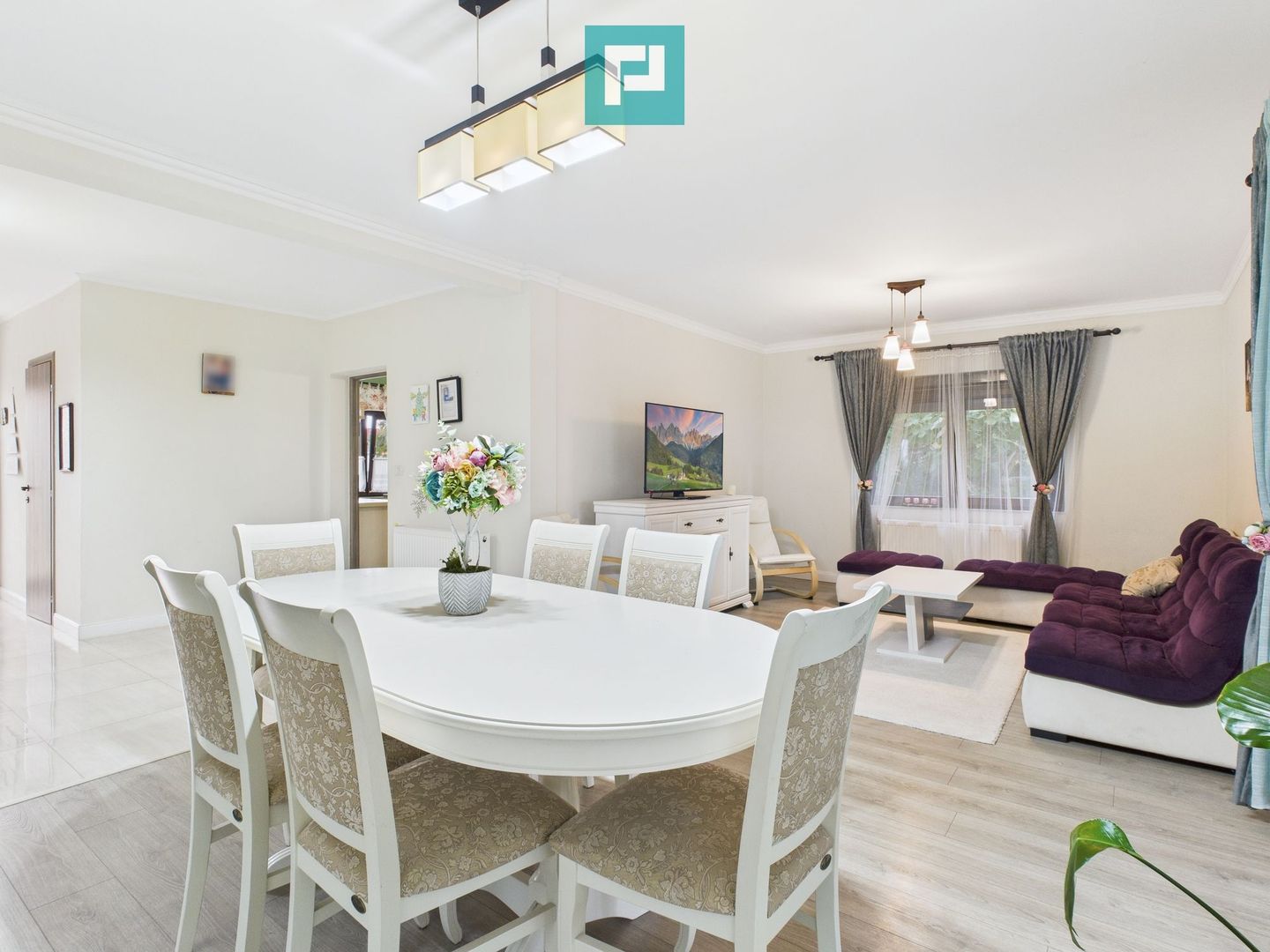 Vilă cu 3 camere în Vladimirescu - Poză 2