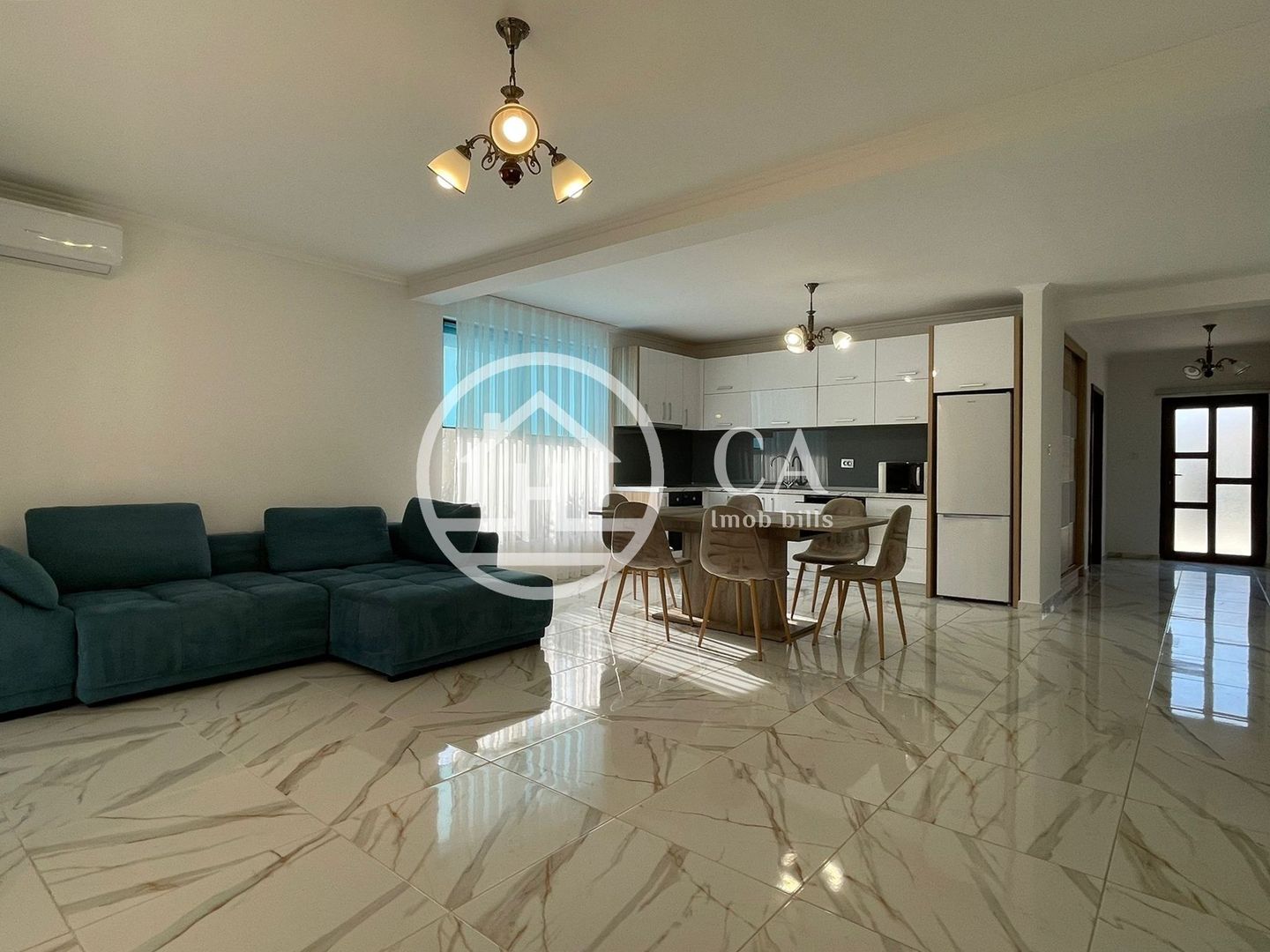 Casă de vanzare  cu 4 camere în Santandrei, Oradea. - Poză 1