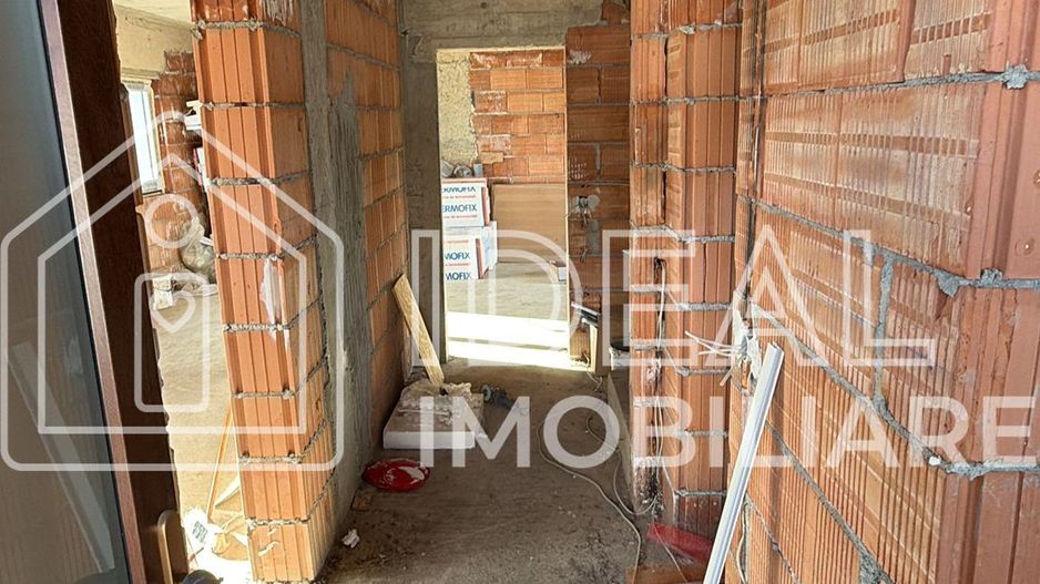 Casă modernă cu 4 camere și 300 mp de curte, in Sura Mica - Poză 5