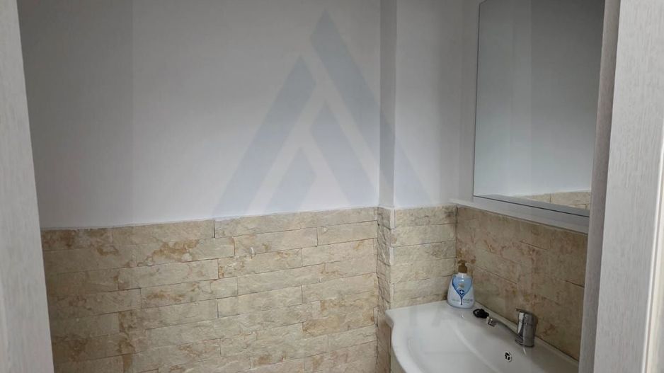 Apartament modern 2 dormitoare 2 bai parcare etaj 2 zona Doamna Stanca - Poză 9