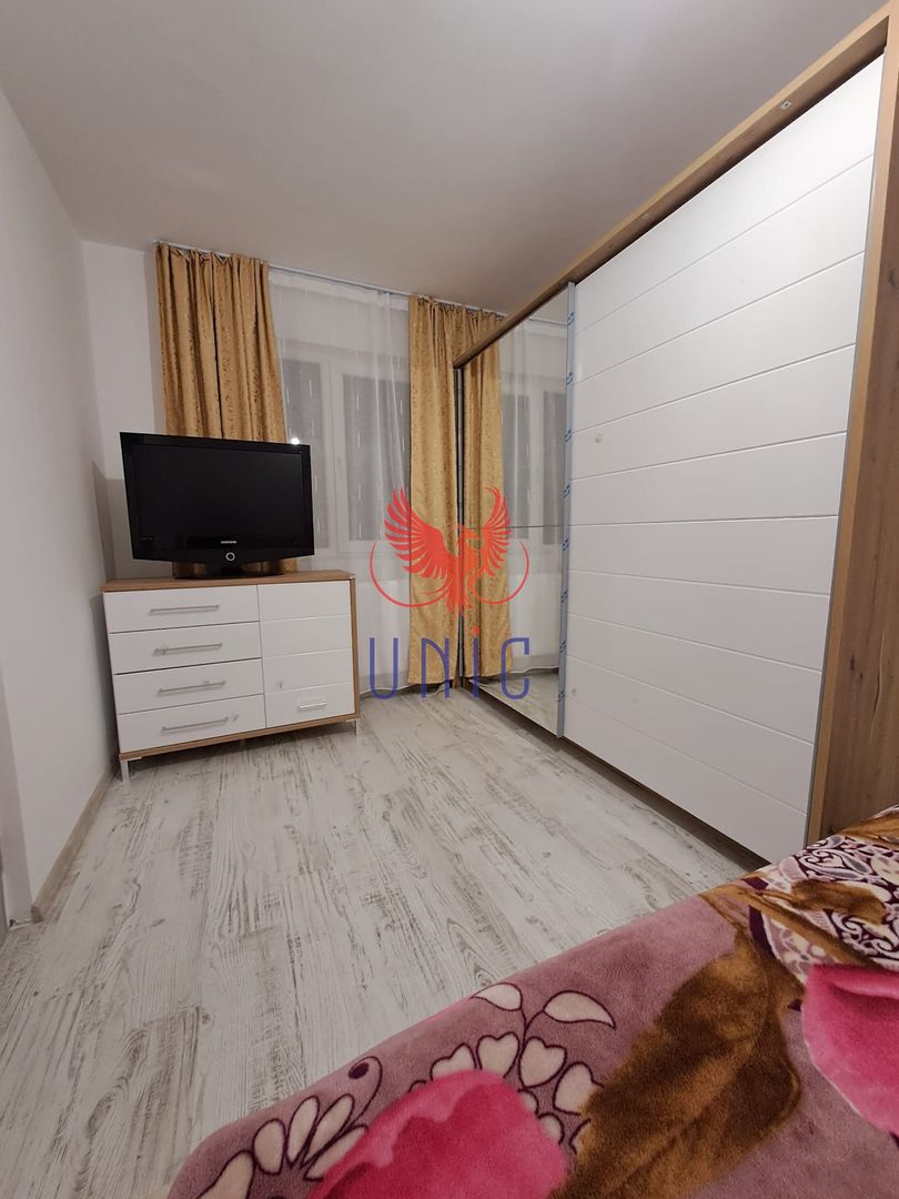 3 camere, Cartier Eroilor - 400 Euro - Poză 8