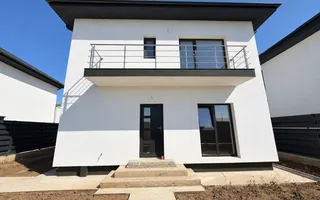 Vila 5 camere Tunari langa Cosmopolis - Poză 11