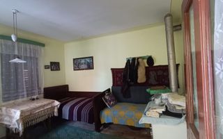 Gospodărie tradițională de vânzare în Poiana Sibiului – doar 25.000 Euro - Poză 12