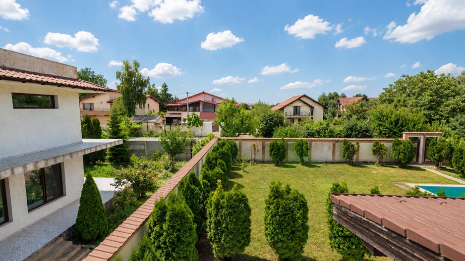 Vila cu piscina, 6 camere, 254mp utili, 815mp teren, com. Berceni - Poză 47