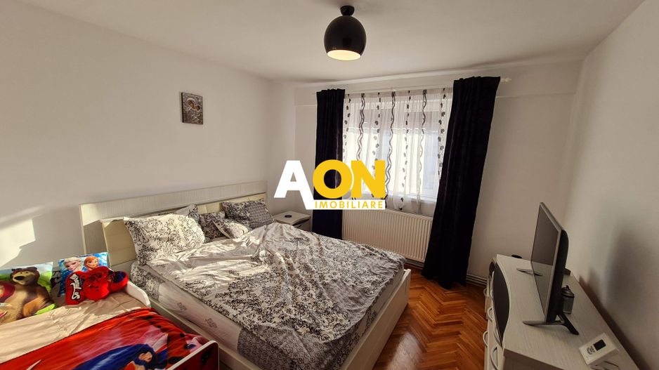 Apartament 3 Camere, Decomandat, 69 mp + balcon, Etaj 4, Zona Cetate - Poză 8