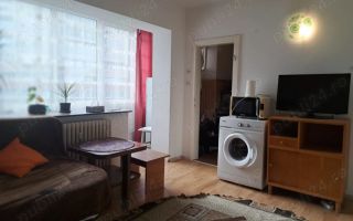 Garsoniera Calea Bucuresti - zona Judetean - potential investitie - Poză 1