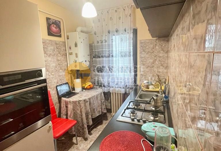 Etaj 2, apartament cu 3 camere, zona ZIMBRU - Alexandru Cel Bun - Poză 4