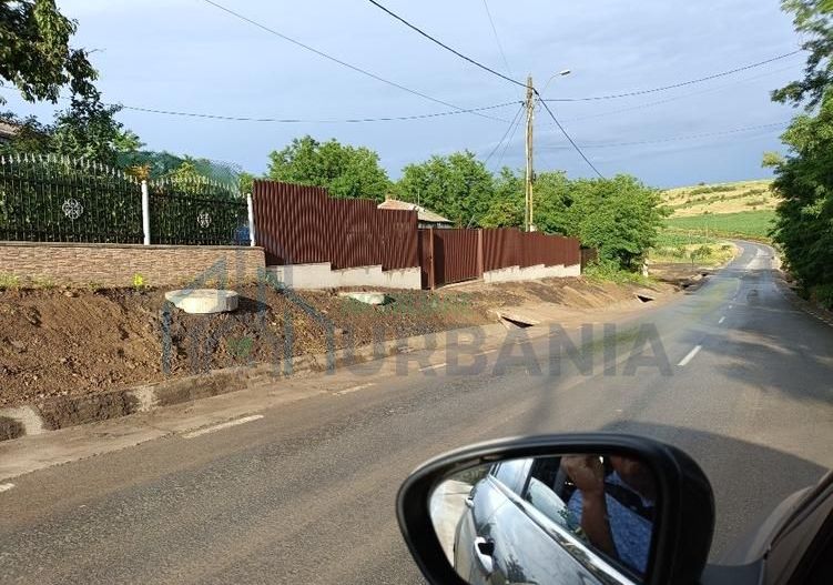 Casă renovată în stil tradițional, Romanesti, Iași – 3 camere, 50 mp utili, teren 3240 mp - Poză 4