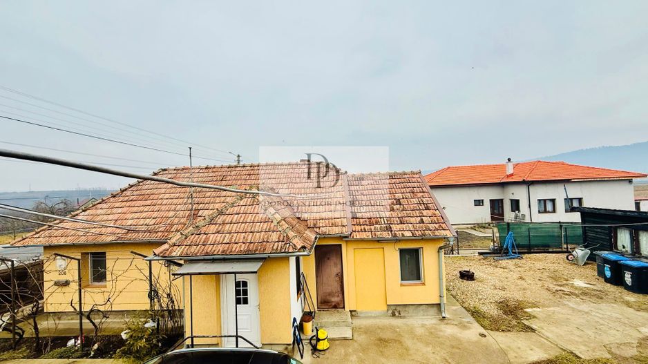 Vanzare 3 case | Teren 1400 mp | Garaj auto + Anexe - Poză 2