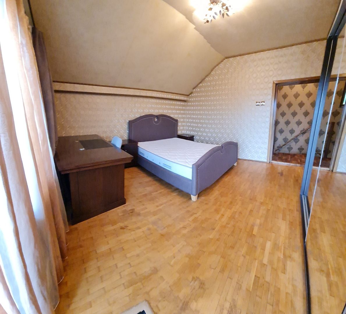 Se caută COLEGĂ DE APARTAMENT /  cameră de închiriat în Centru - Poză 3