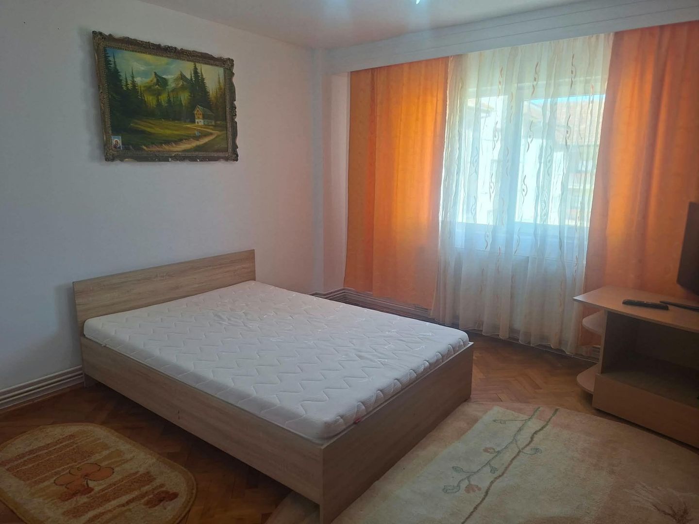Închiriez apartament - Poză 4