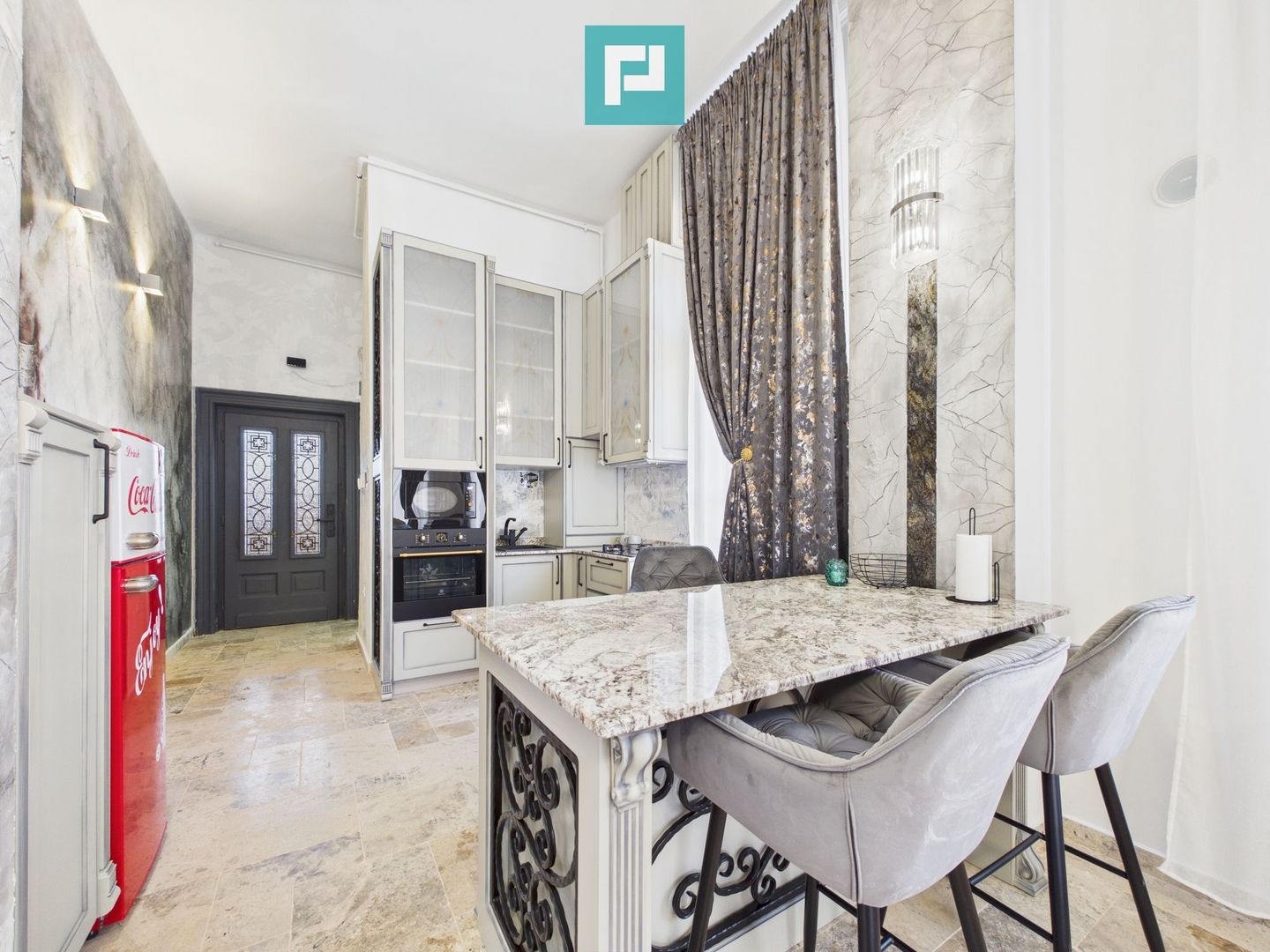 De închiriat-Palatul Bohuș, 2 camere, ultracentral - Poză 3