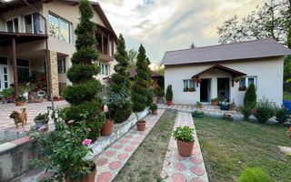 Casa 4 camere, anexe, recent renovata, foisor, teren 781mp, Izvoru, DB - Poză 10