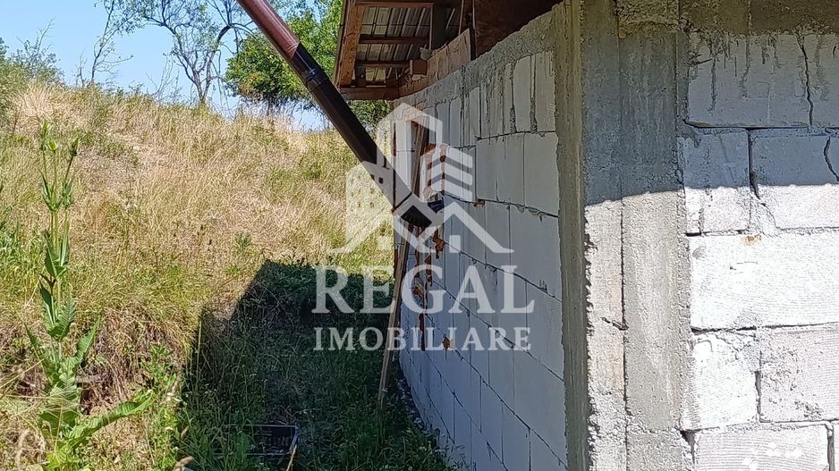 Casă la gri de vânzare – Central, 2800 mp teren - Poză 12