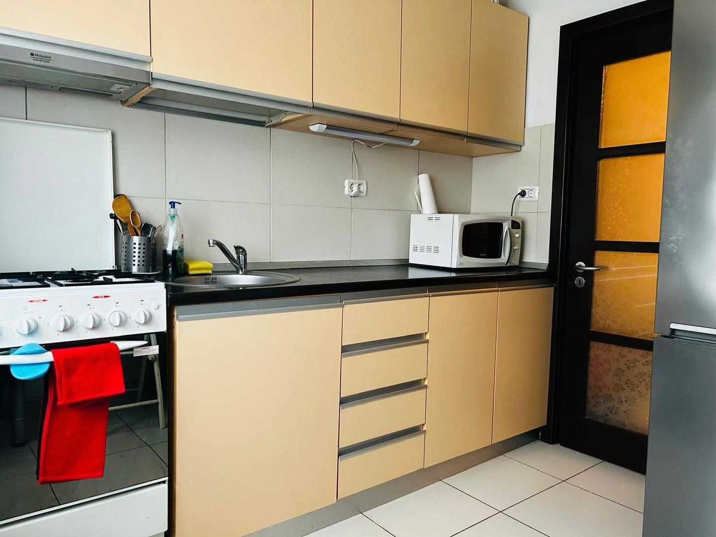 Apartament 3 camere Titan, parcare inclusă, etaj 4, complet mobilat - Poză 5