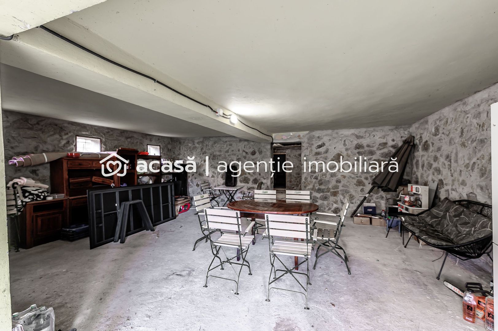 Casă în localitatea Miniș - Comision 0% la cumparare - Poză 14