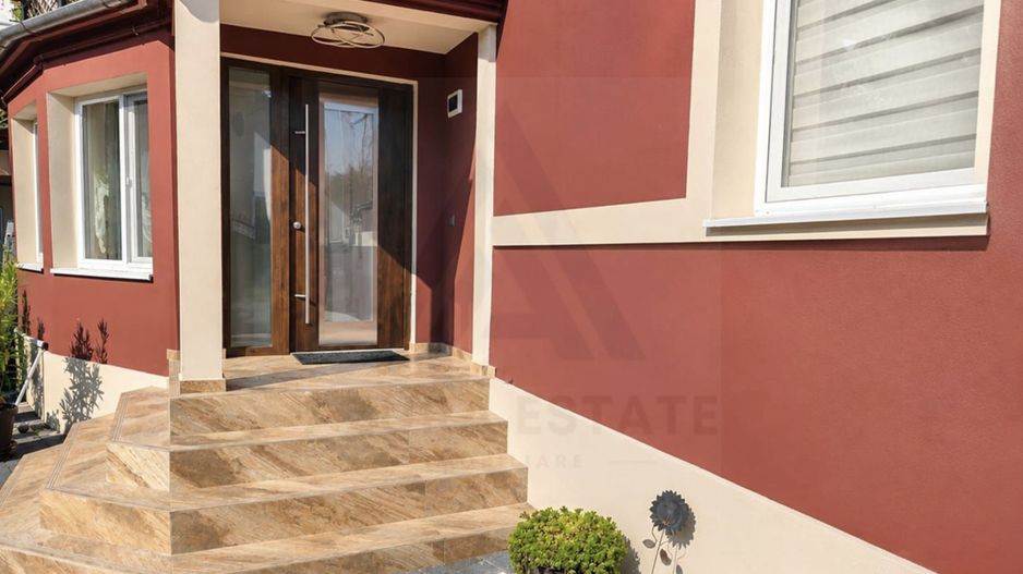 Casa individuala premium 4 camere 2 bai 130 mp parter in Sibiu Central - Poză 2