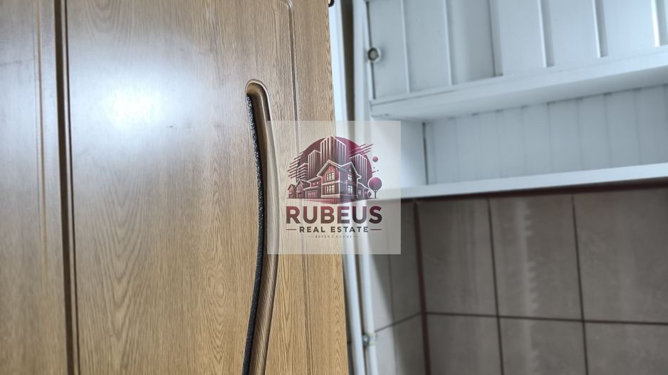 Mic la întreținere, bun la randament: apartament în Orșova - Poză 21