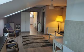 Mansardă cu 2 camere de vânzare în Florești, strada Florilor - Poză 4