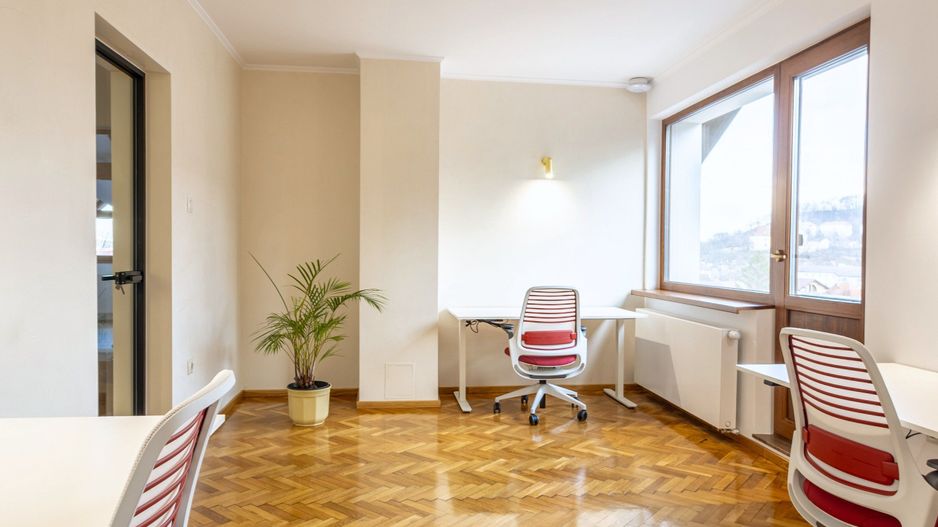 Birouri & Coworking de închiriat | Centrul Vechi Brașov | 0% Comision - Poză 4