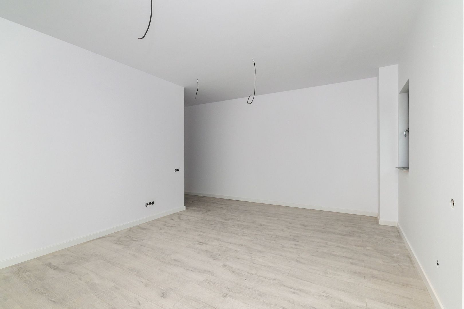Apartament 3 camere decomandat | Bloc nou | Strada Pinilor - Poză 2