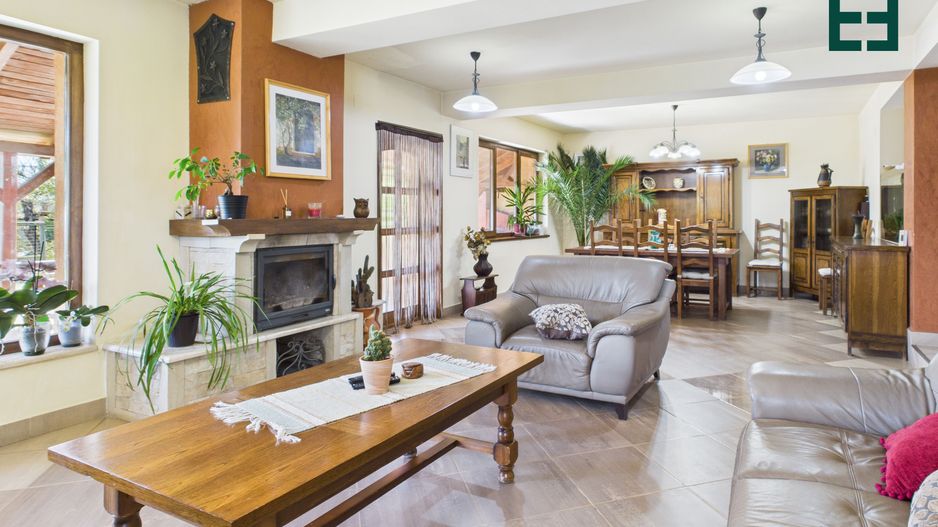 Vilă cu 6 camere - Zona Subcetate - Arad - Poză 3