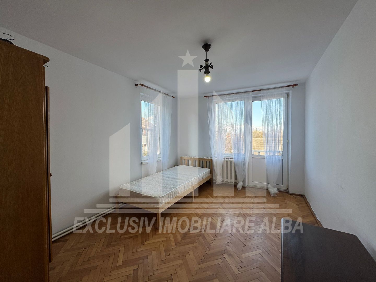 Casa individuala | De inchiriat | 320 mp | 750 mp teren | Cetate - Poză 11