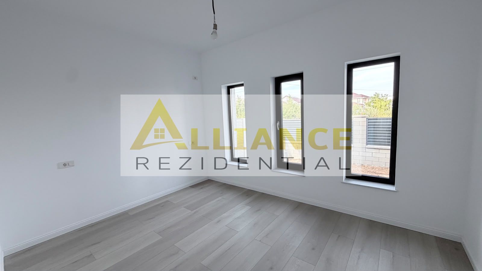 Casa Individuala 4 camere - 2 bai - 350mp teren - Poză 7
