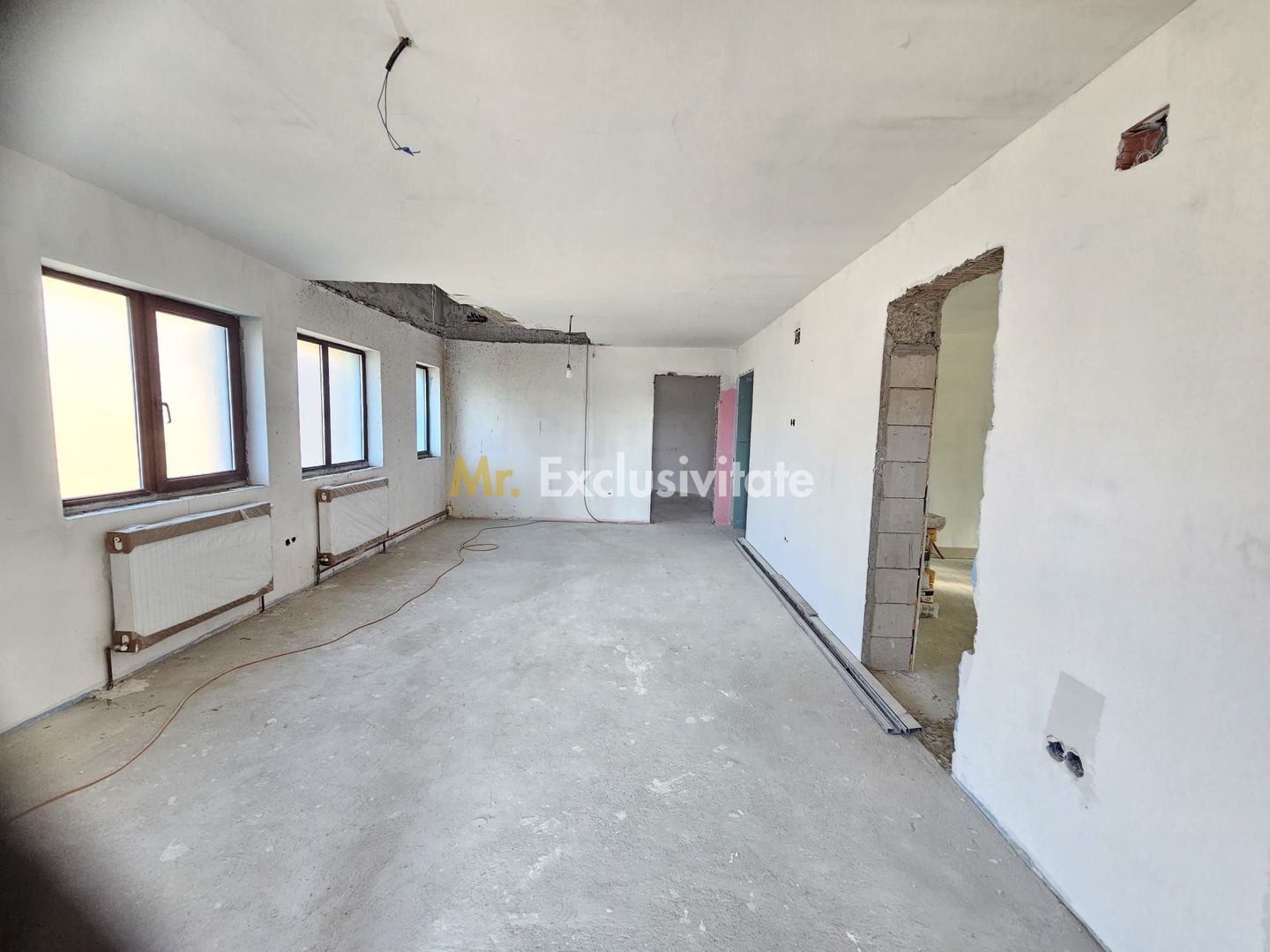 Vila generoasa cu piscina,garaj subteran si curte cu terasa-Turda - Poză 22