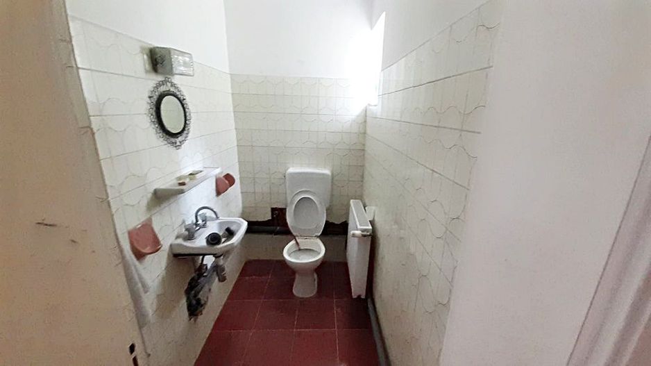 Predeal, casa de vacanta cu 5 camere si 630mp teren, 150000 euro - Poză 17