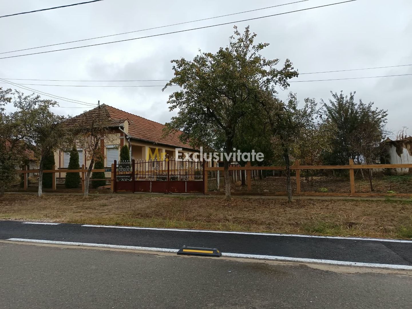 Casă tradițională cu teren de 4.400 mp în Vașad - Poză 3