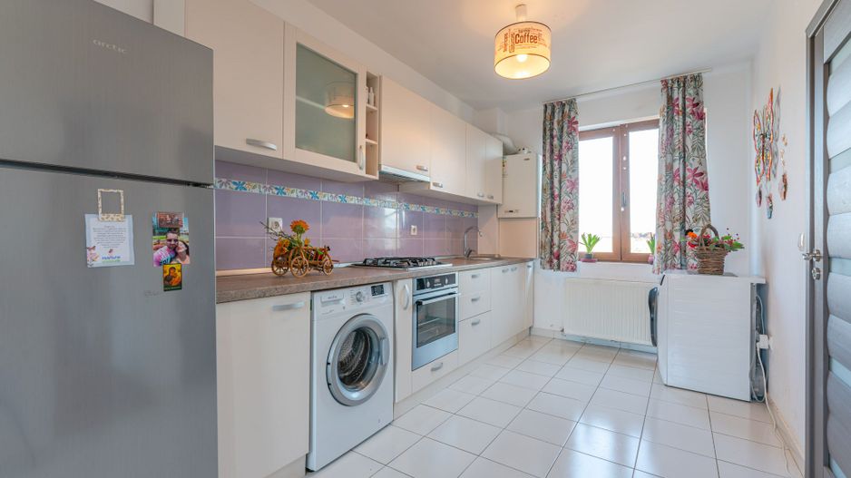 Casa insiruita compusa din 4 camere in Sanpetru - Poză 5